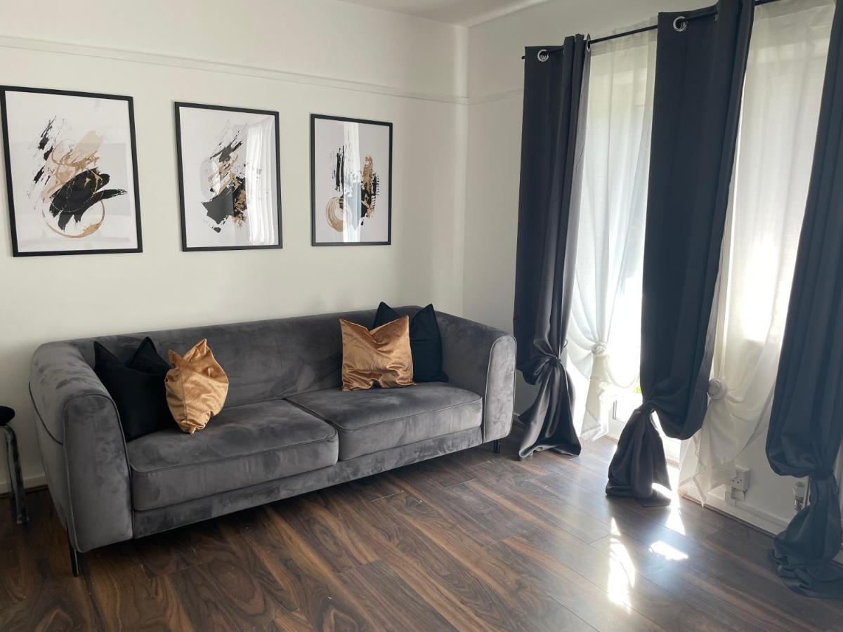 Lovely 2Bedroom 4Mins From Wimbledon Station Londres Extérieur photo